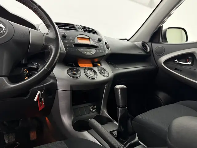 Toyota RAV4 view 27