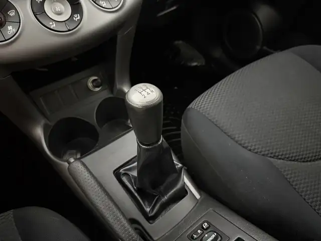 Toyota RAV4 view 25