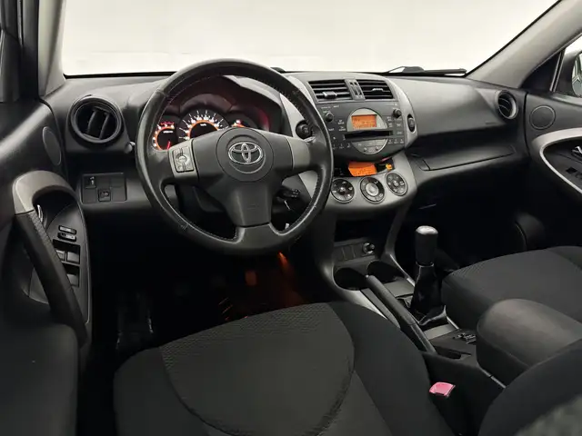 Toyota RAV4 view 21