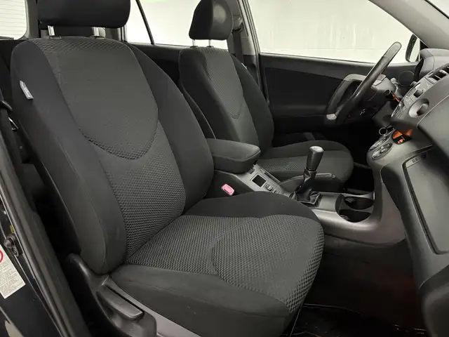 Toyota RAV4 view 15