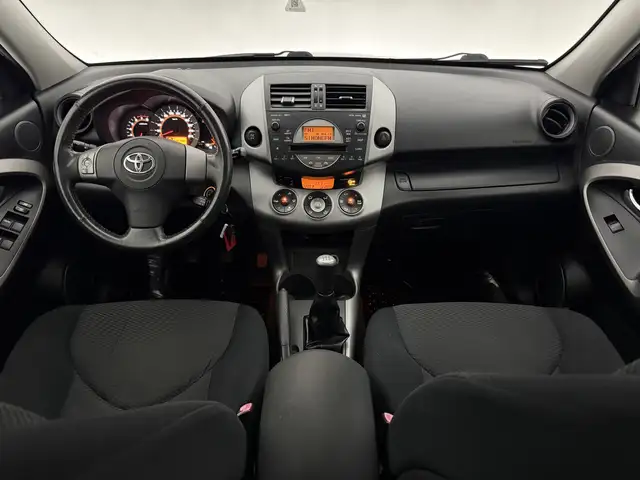 Toyota RAV4 view 2