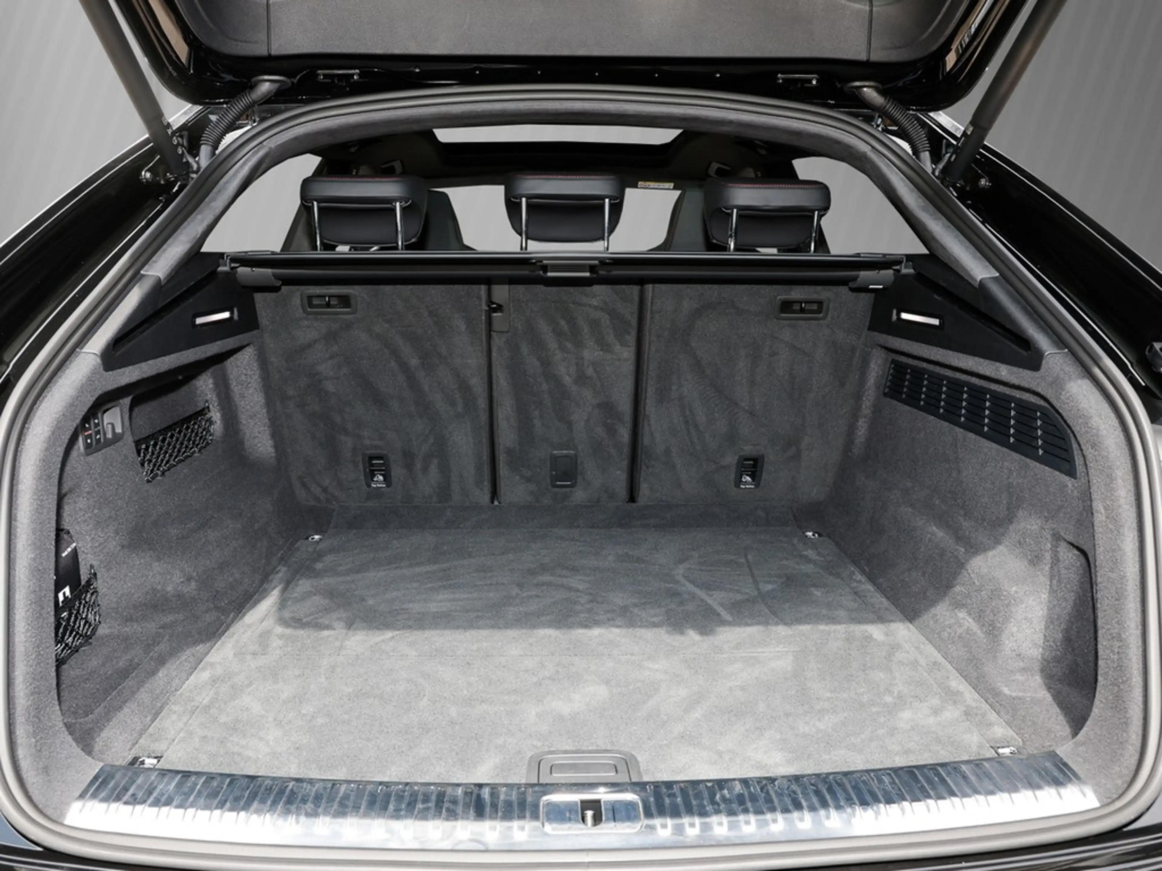 Audi RS Q8 4.0 TFSI performance Matrix Panorama AHK — photo 12
