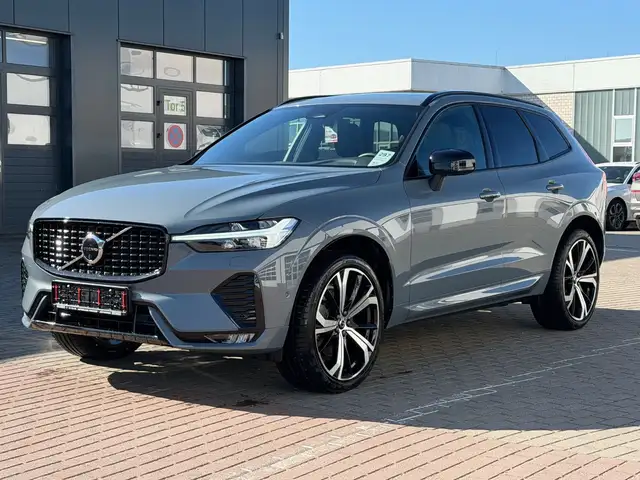 Volvo XC60 main image