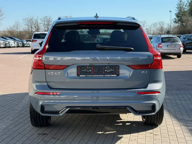 Volvo XC60 view 8