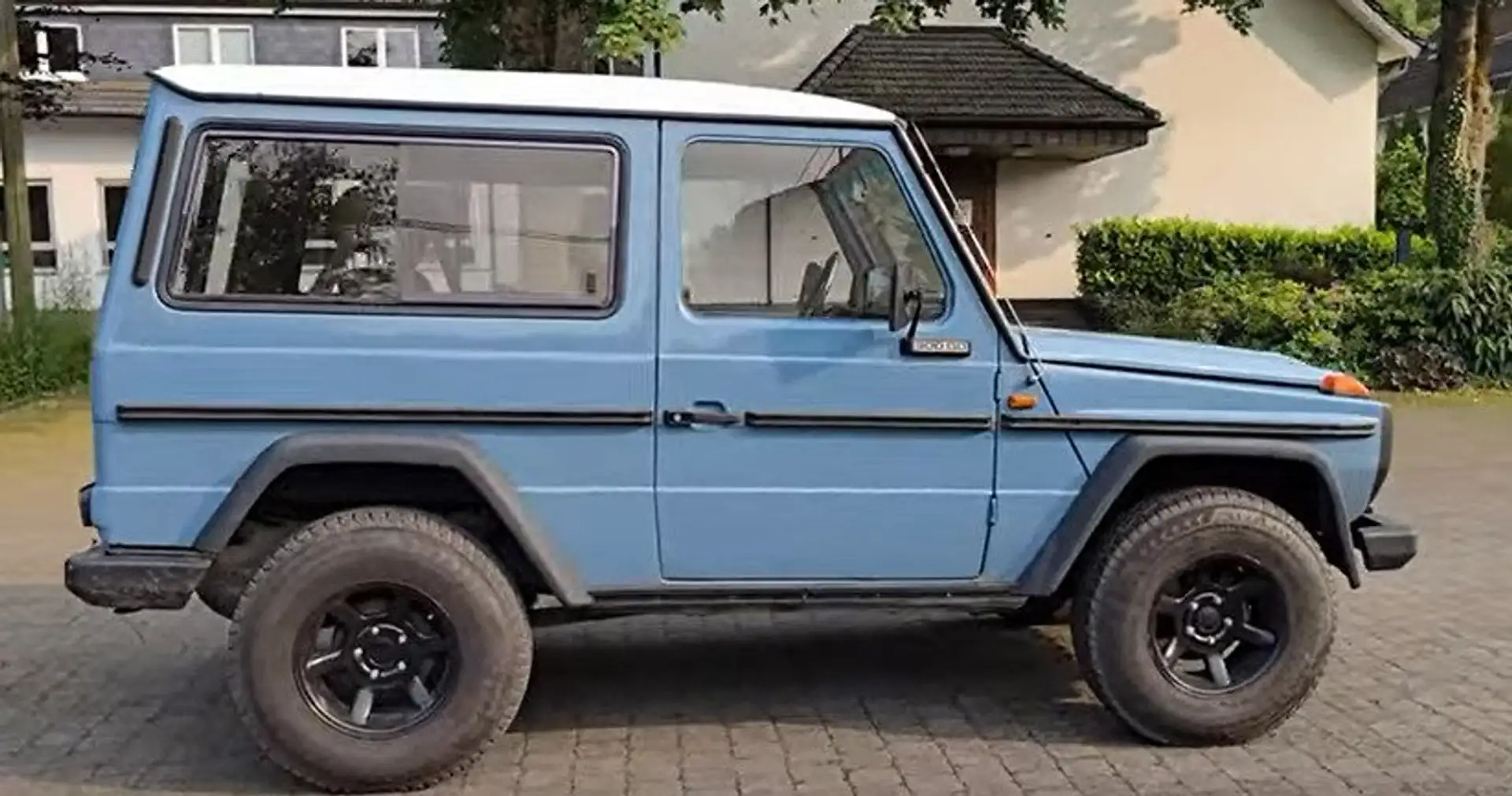 Mercedes-Benz G 300 GD - 1