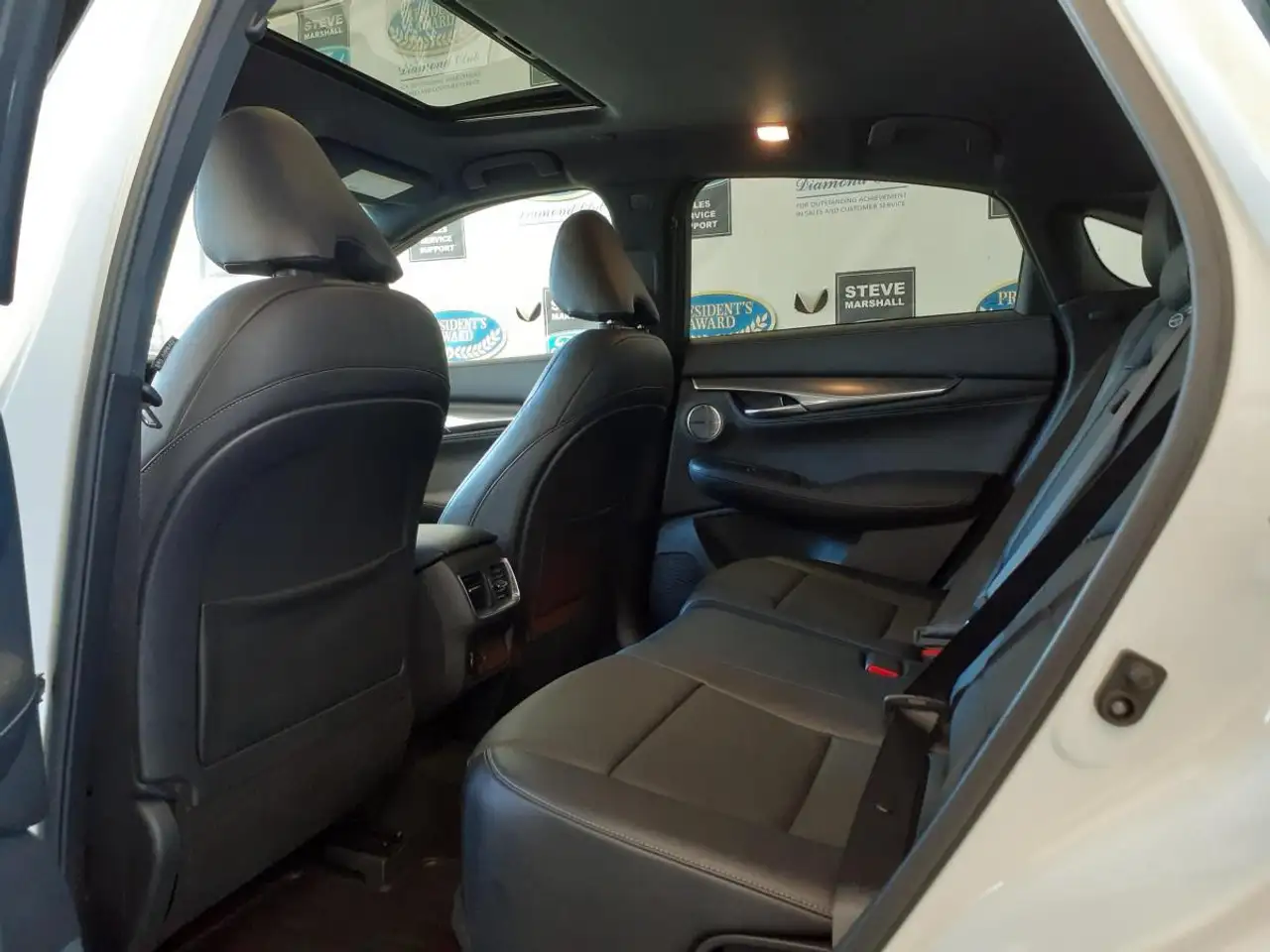 Infiniti QX55 снимка Infiniti QX55