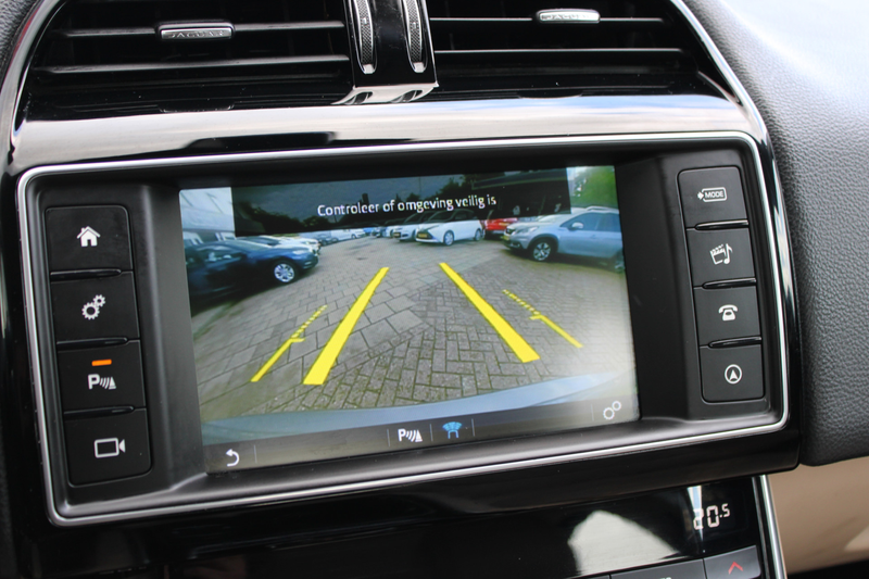 Jaguar XE 2.0 Portfolio//Navi//Camera//Automaat!! — photo 15