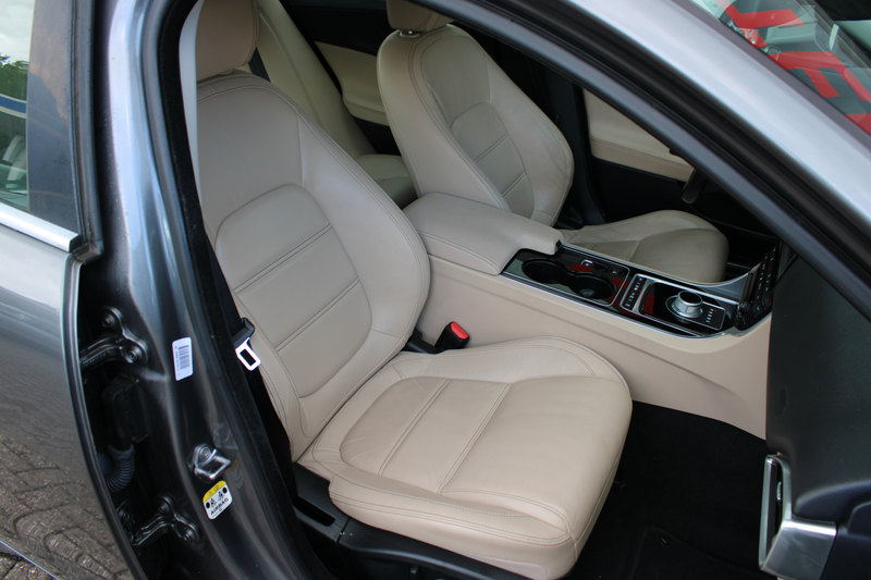 Jaguar XE 2.0 Portfolio//Navi//Camera//Automaat!! — photo 24