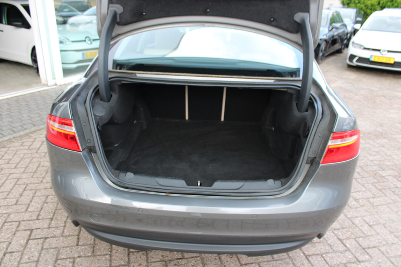 Jaguar XE 2.0 Portfolio//Navi//Camera//Automaat!! — photo 30