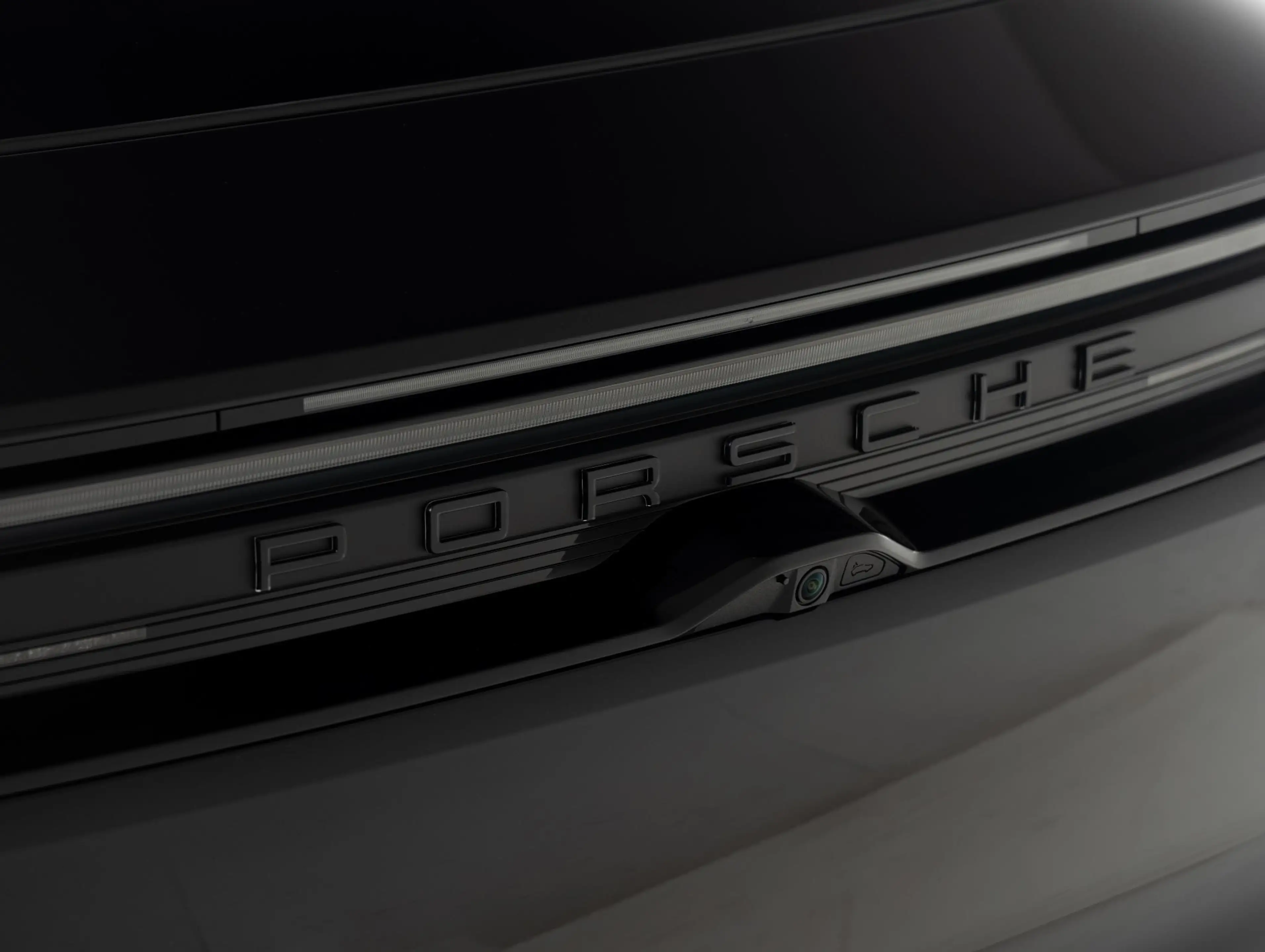 Porsche Macan 4 — photo 26