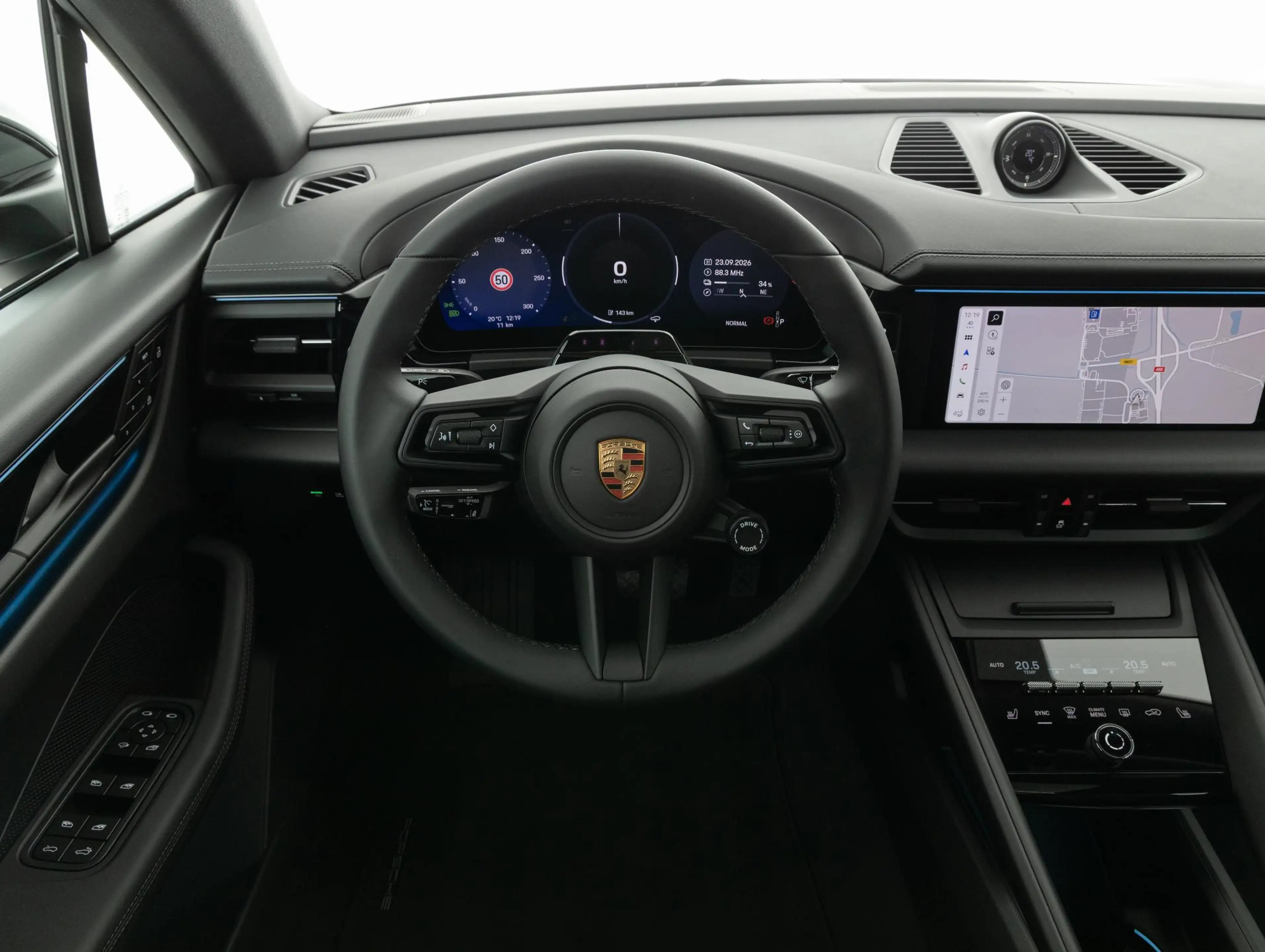 Porsche Macan 4 — photo 9