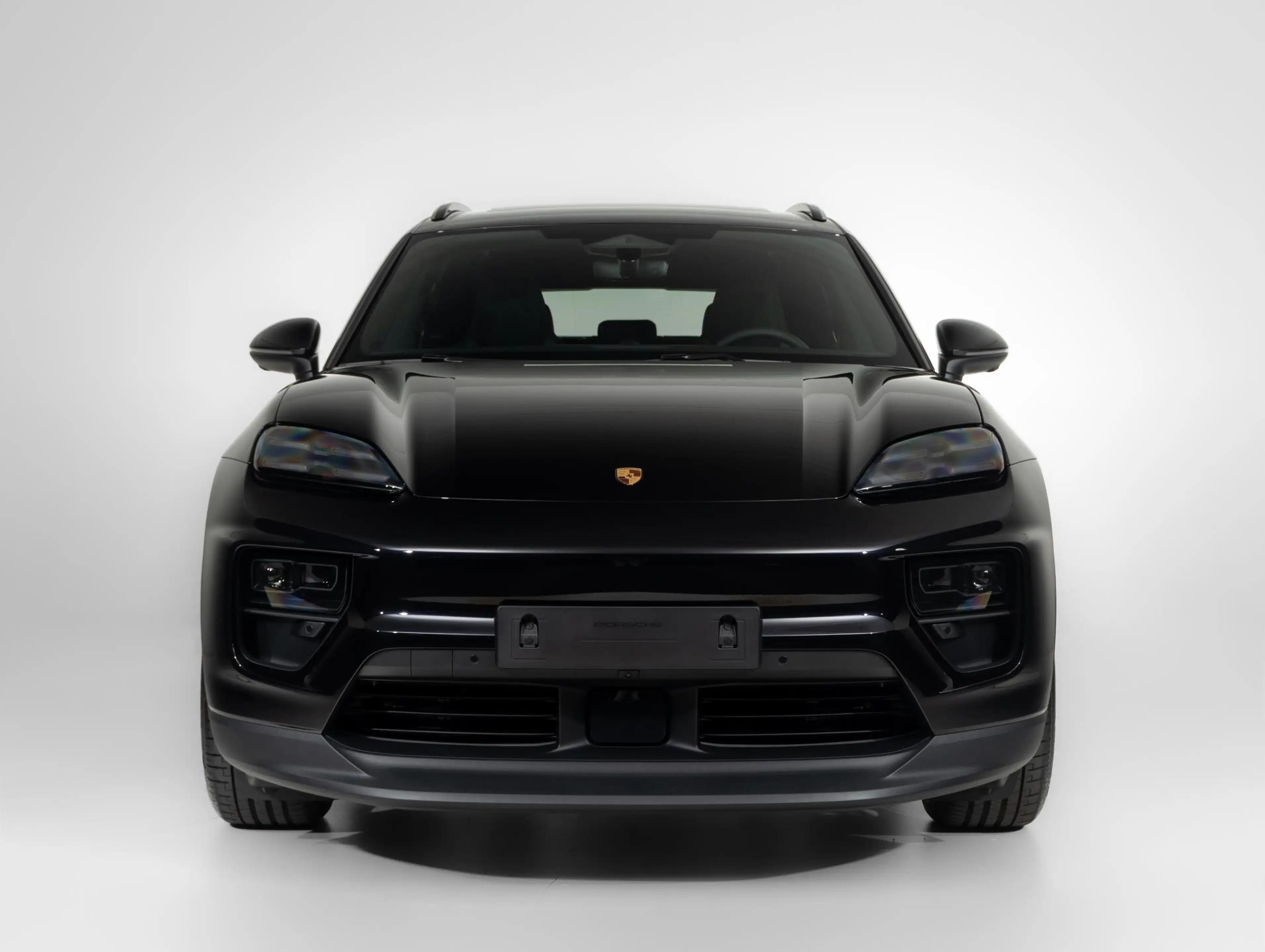 Porsche Macan 4 — photo 14