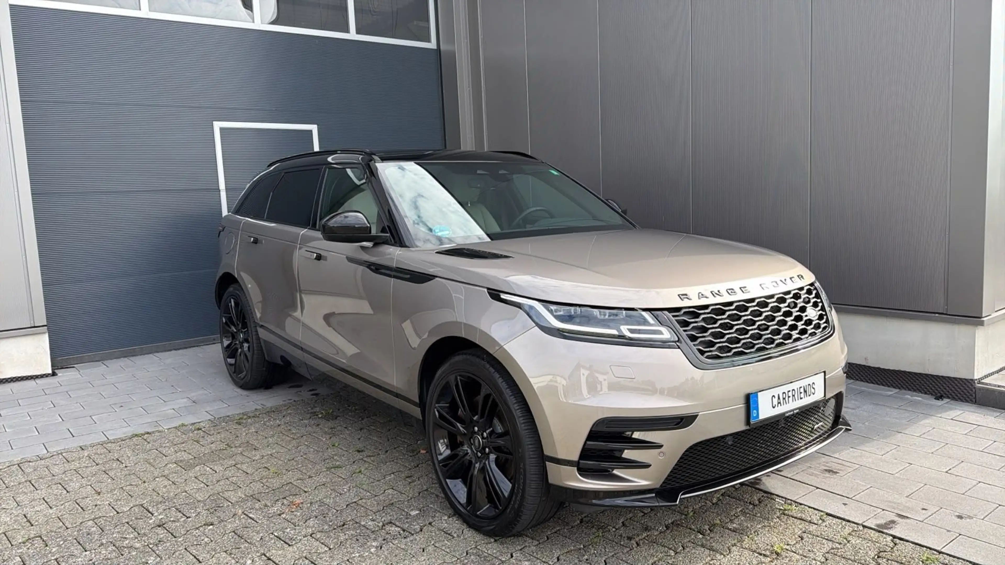 Land Rover Range Rover Velar R-Dynamic SE — photo 9