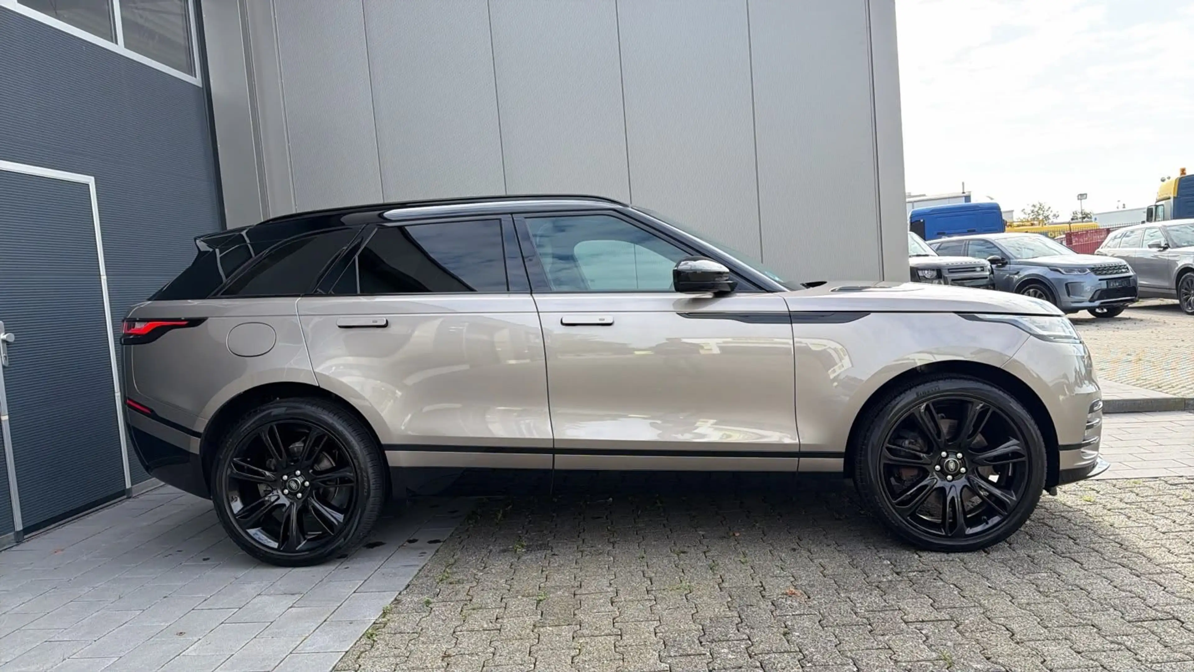 Land Rover Range Rover Velar R-Dynamic SE — photo 5