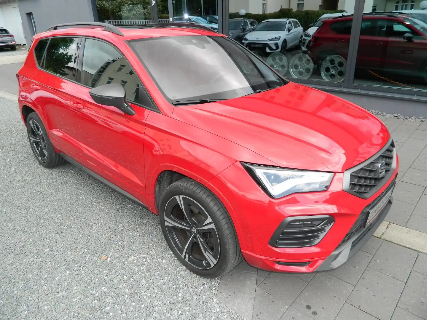 SEAT Ateca FR 2.0 TSI DSG AHZV/PanoramaD/TopView/elHeckklappe Rosso - 1