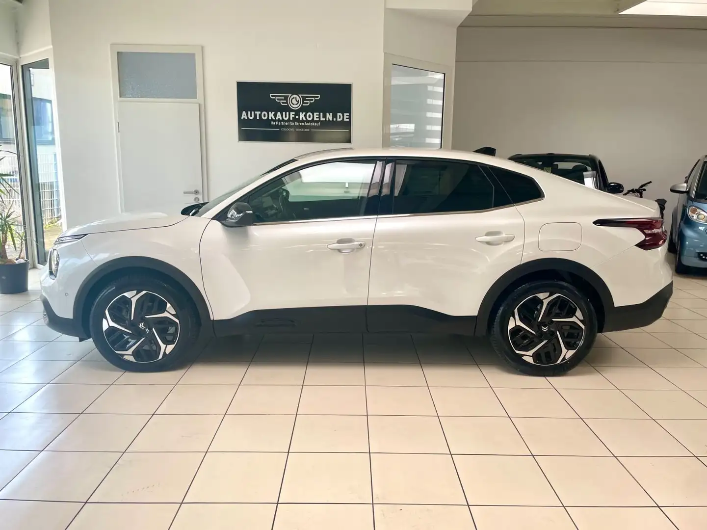 Citroen C4 X Shine 1,2 Automatik Kamera Navi Weiß - 2