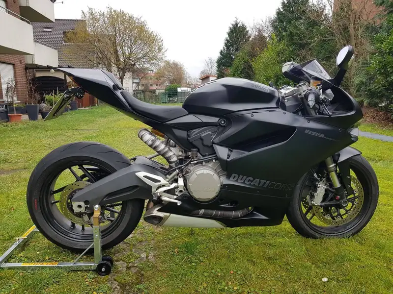 Ducati Panigale 899 - foto 7