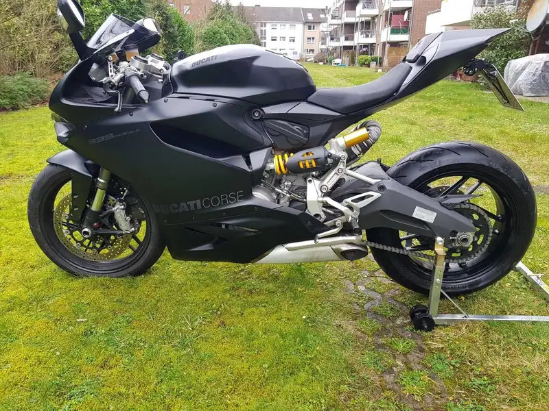 Ducati Panigale 899 - foto 3