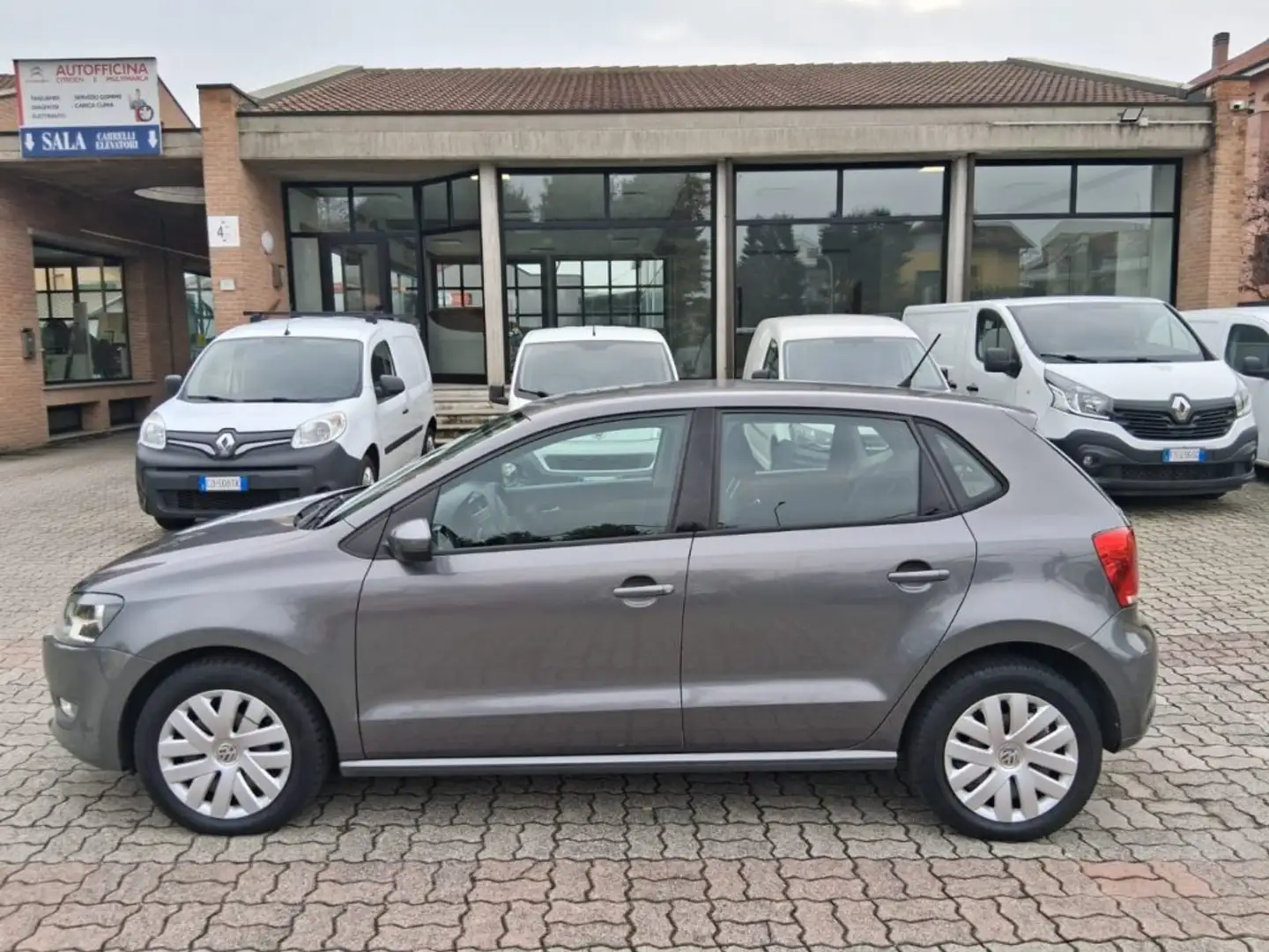 Volkswagen Polo 1.2 70 CV 5p. Comfortline Gris - 2