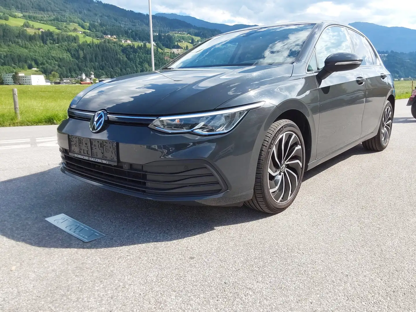 Volkswagen Golf Golf 2,0 TDI Life DSG 115 PS mit vielen Extras Grau - 1