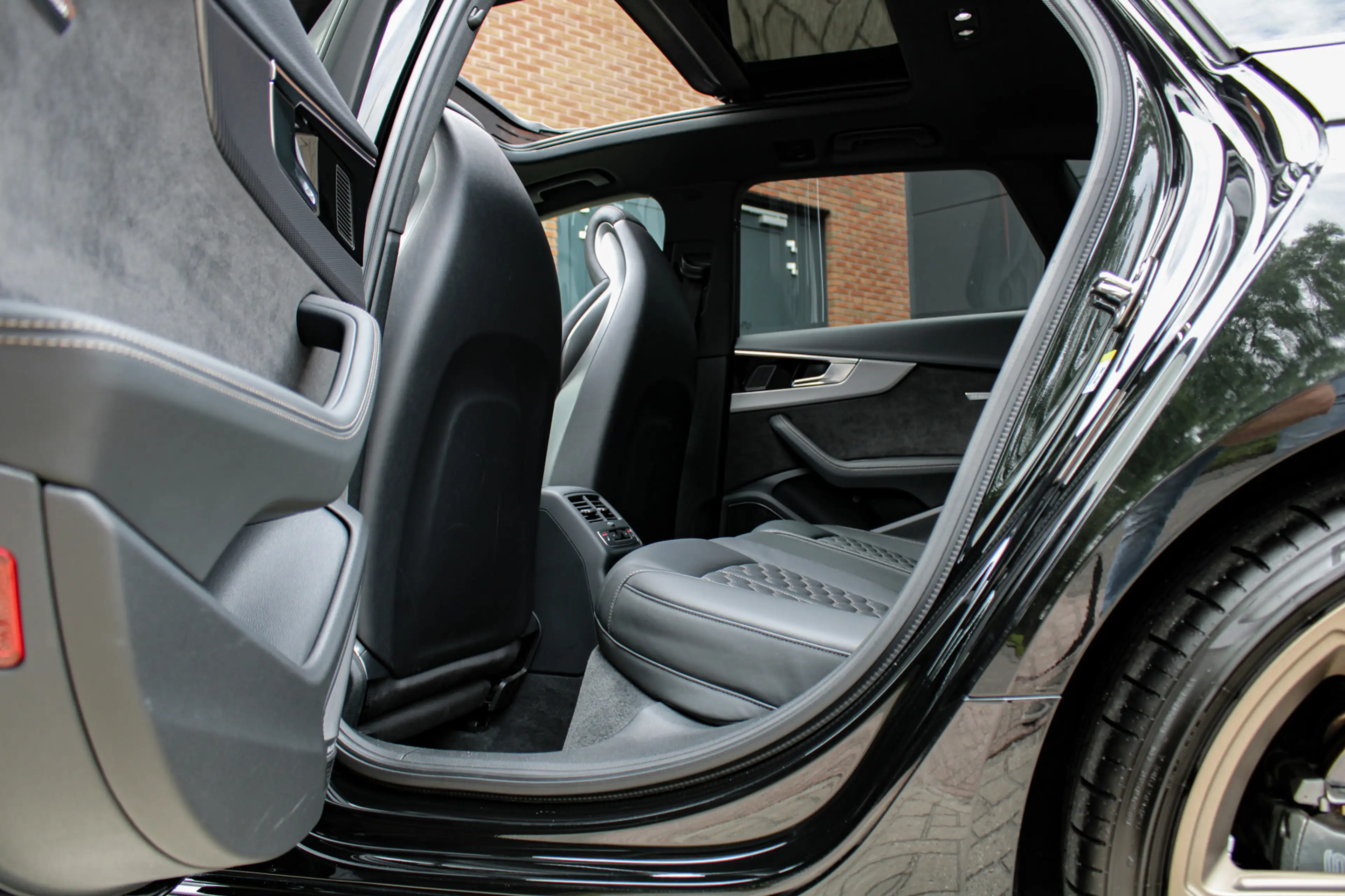 Audi RS4 Avant 2.9 TFSI Quattro | Keramisch | Carbon ext. | — photo 44