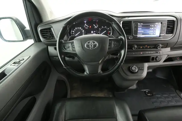 Toyota Proace view 2