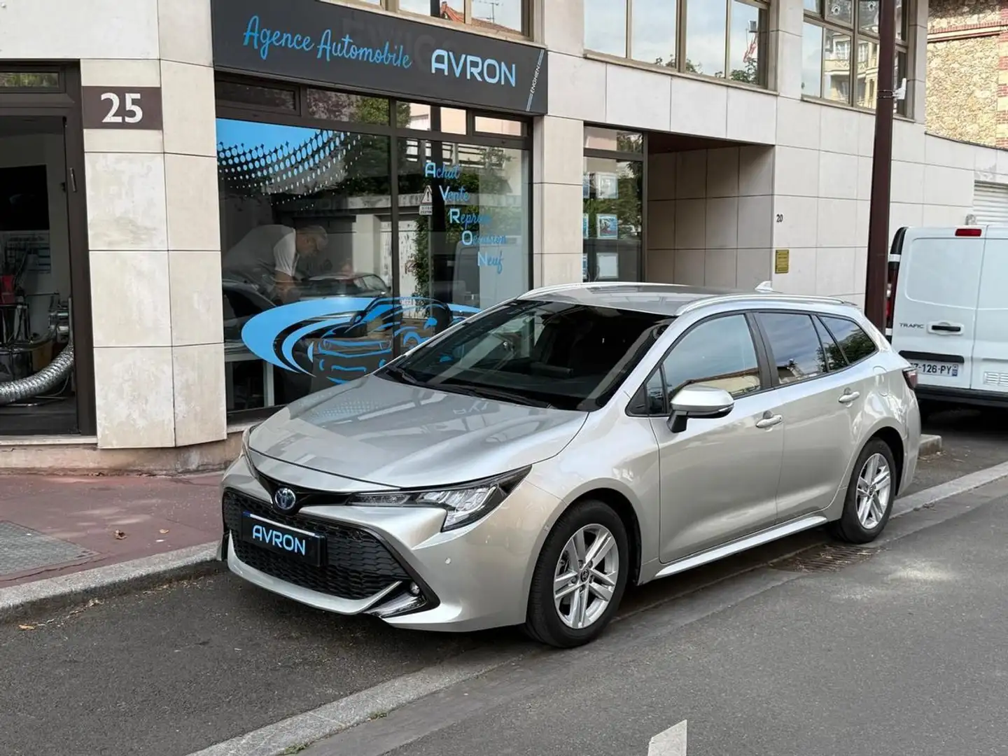 Toyota Corolla XII HYBRIDE 122H DYNAMIC BUSINESS Gris - 1