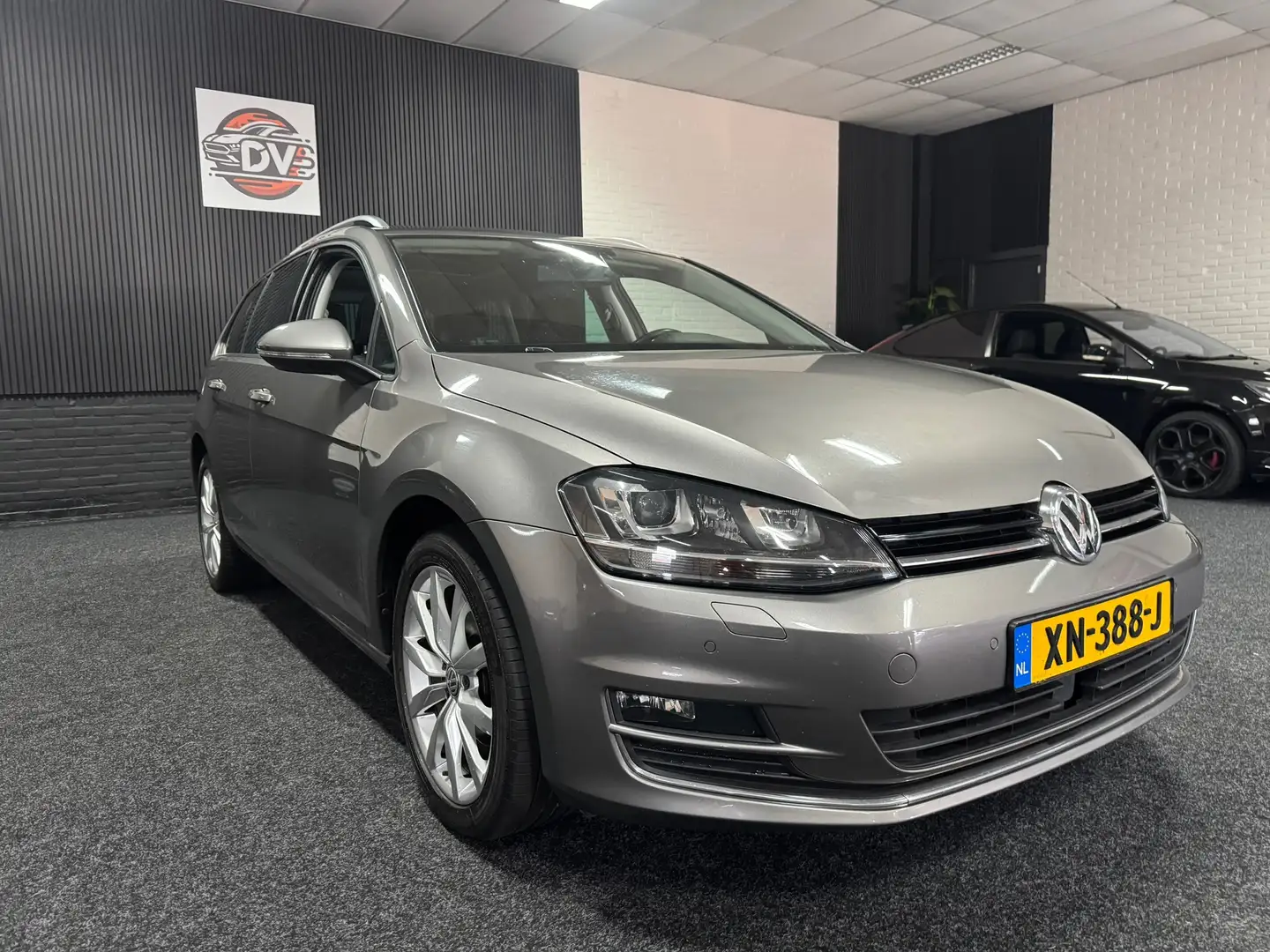 Volkswagen Golf Variant 1.4 TSI Highline, GLAZEN DAK, CRUISE, NAV, STL VER Grijs - 2