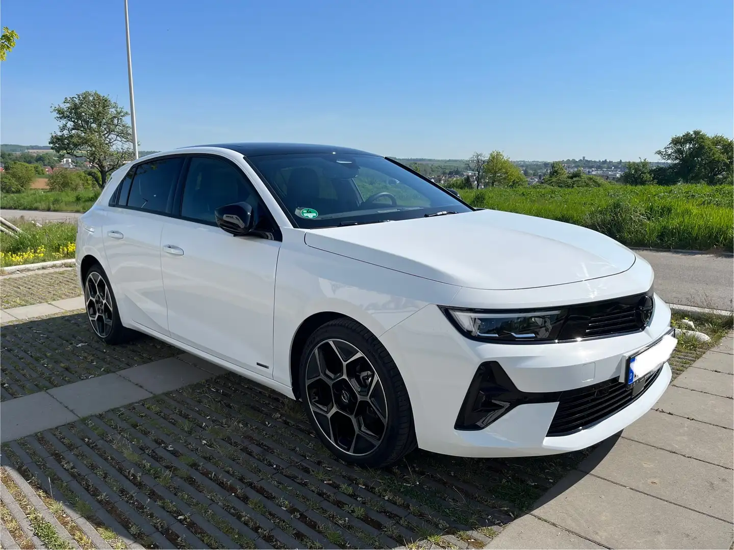 Opel Astra 1.2 Turbo Ultimate,Drive Assist,Smartphone-Connect Weiß - 1