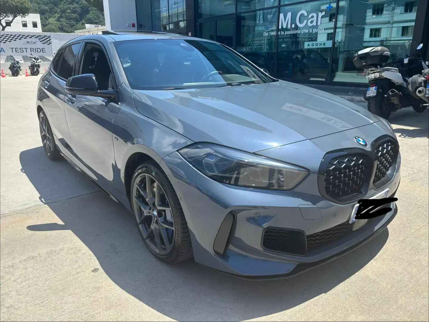 BMW M1 M1 - M135i - xdrive - F40 Grau - 2