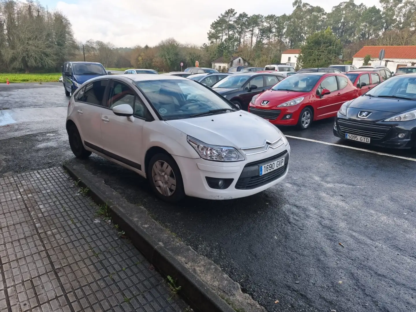 Citroen C4 1.6HDI VTN@V 110 FAP Weiß - 2