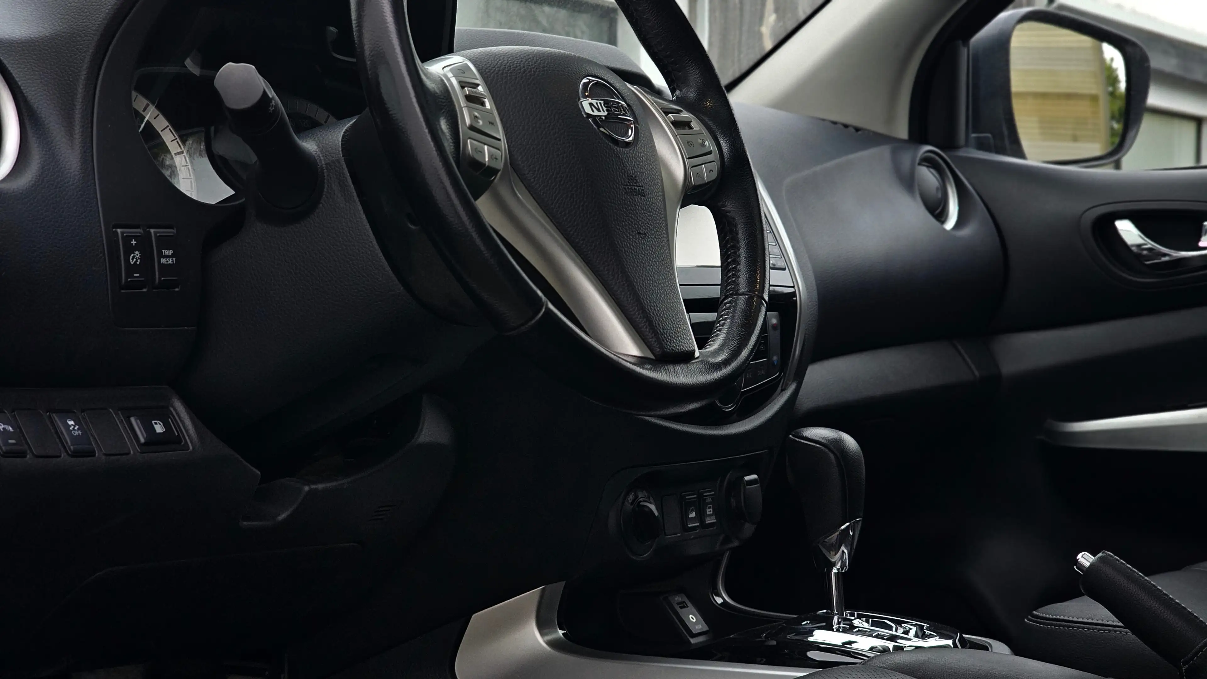 Nissan Navara FULL OPTION €19.000 EX BTW/HTVA *TOPSTAAT — photo 9