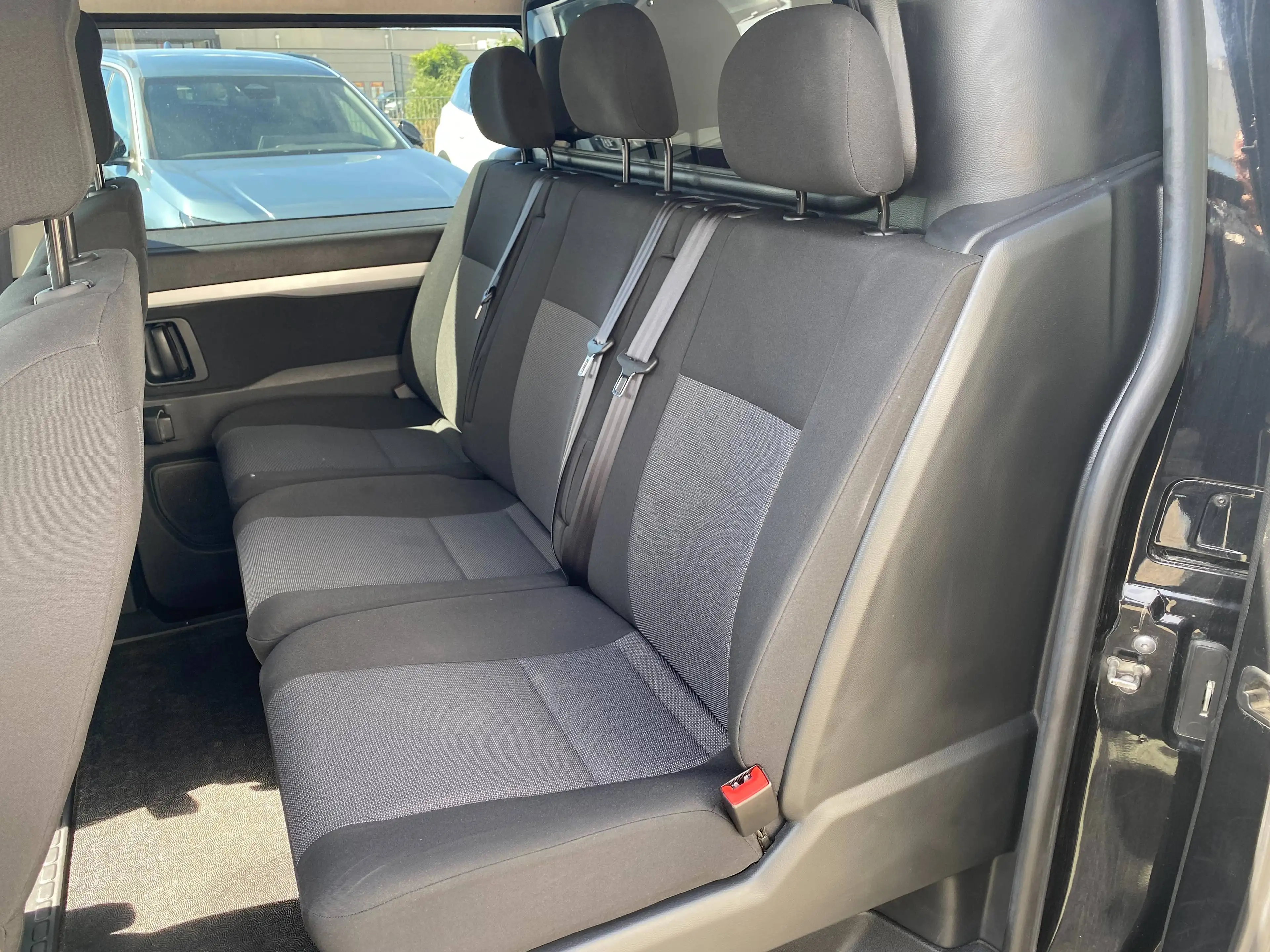 Peugeot Expert Premium Komfort Plus TwinCab Edition L2 Exportfahrzeug — photo 6