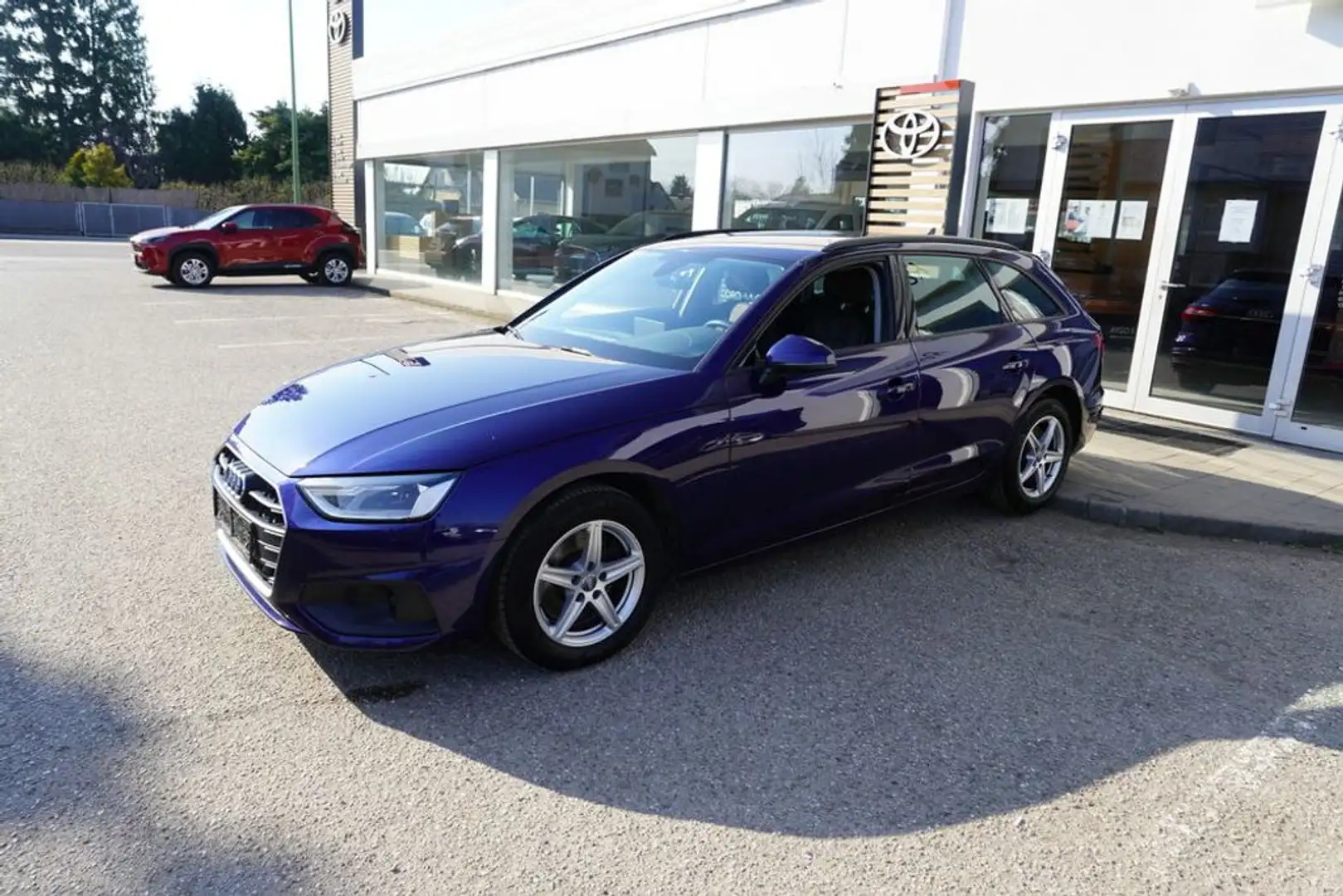 Audi A4 Avant 30 TDI S-tronic *LED*NAVI* Blau - 2