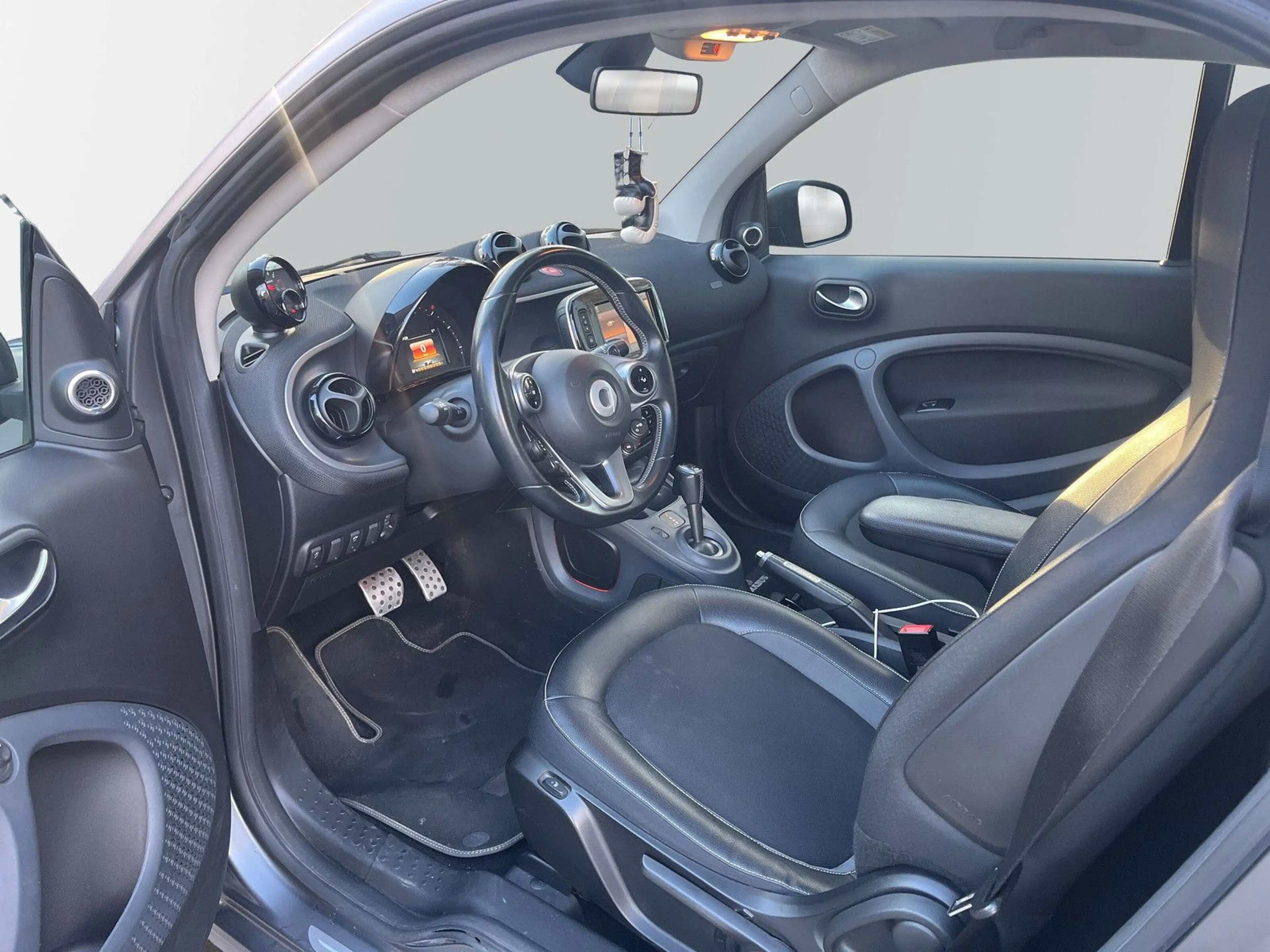 smart forTwo coupe Brabus*Sitzheizung*Tempomat*JBL — photo 7