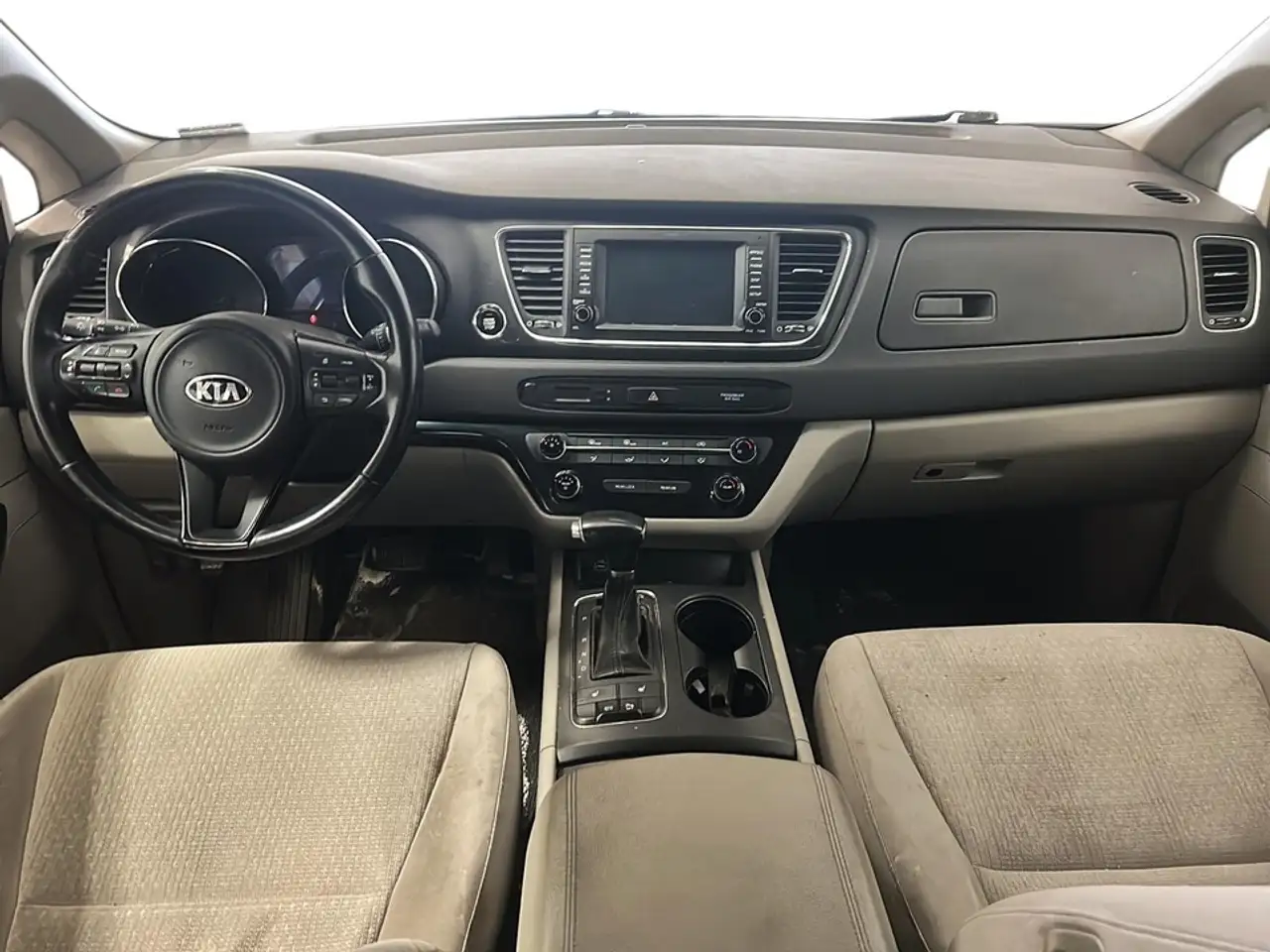 Kia Sedona снимка Kia Sedona