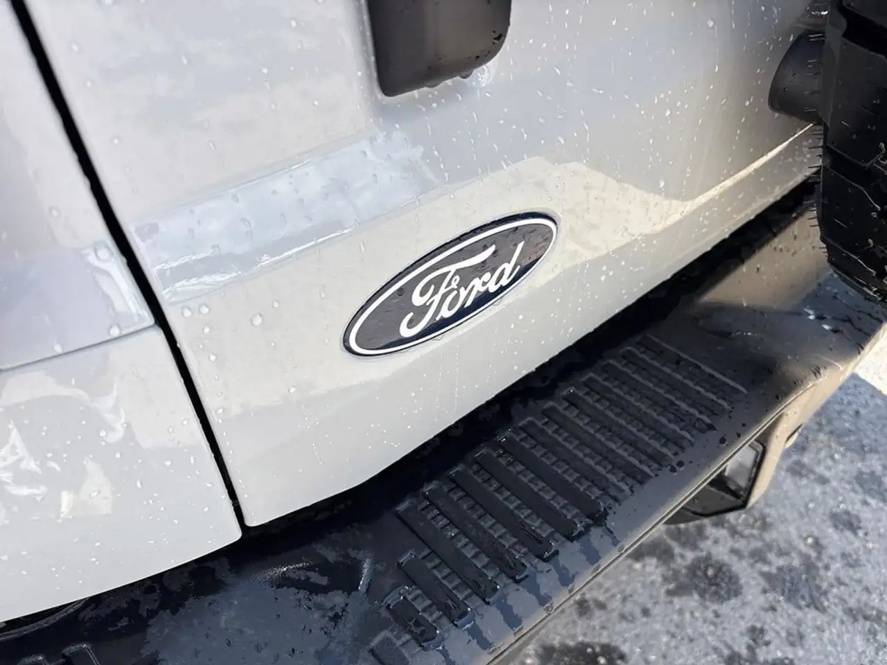 Ford Bronco снимка Ford Bronco