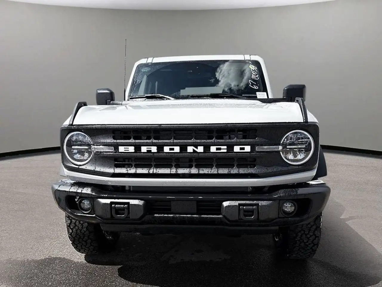 Ford Bronco снимка Ford Bronco