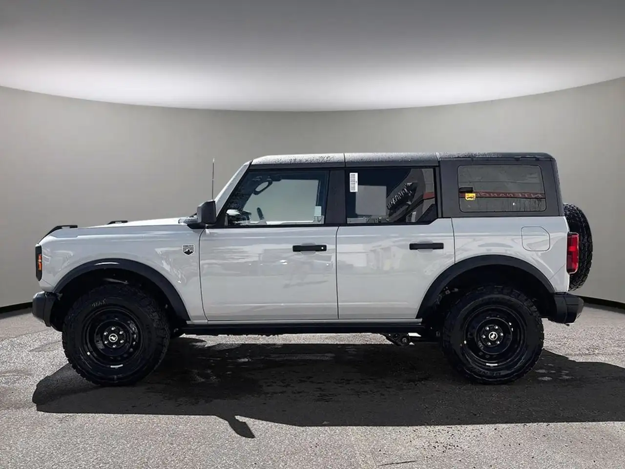 Ford Bronco снимка Ford Bronco