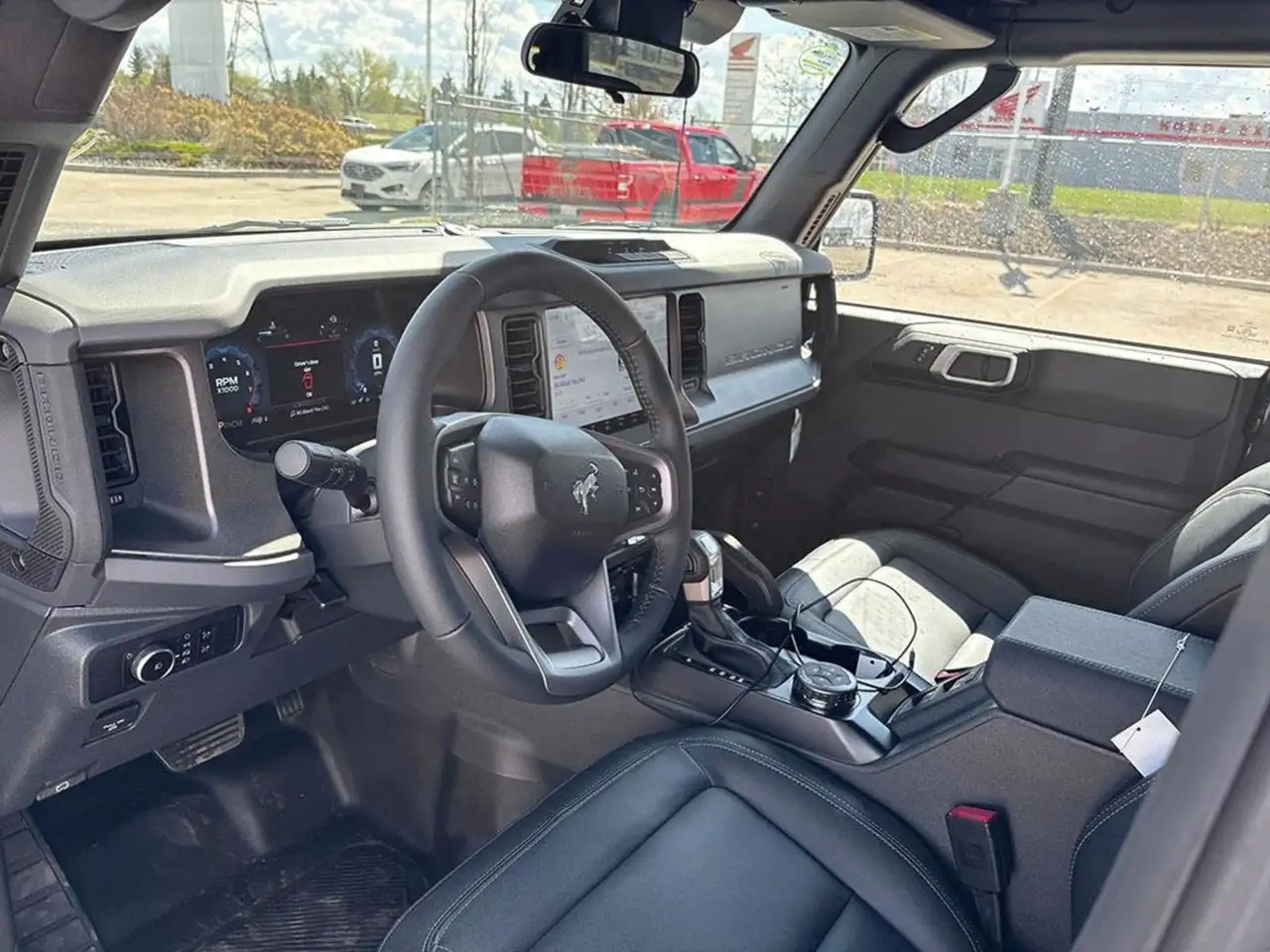 Ford Bronco снимка Ford Bronco