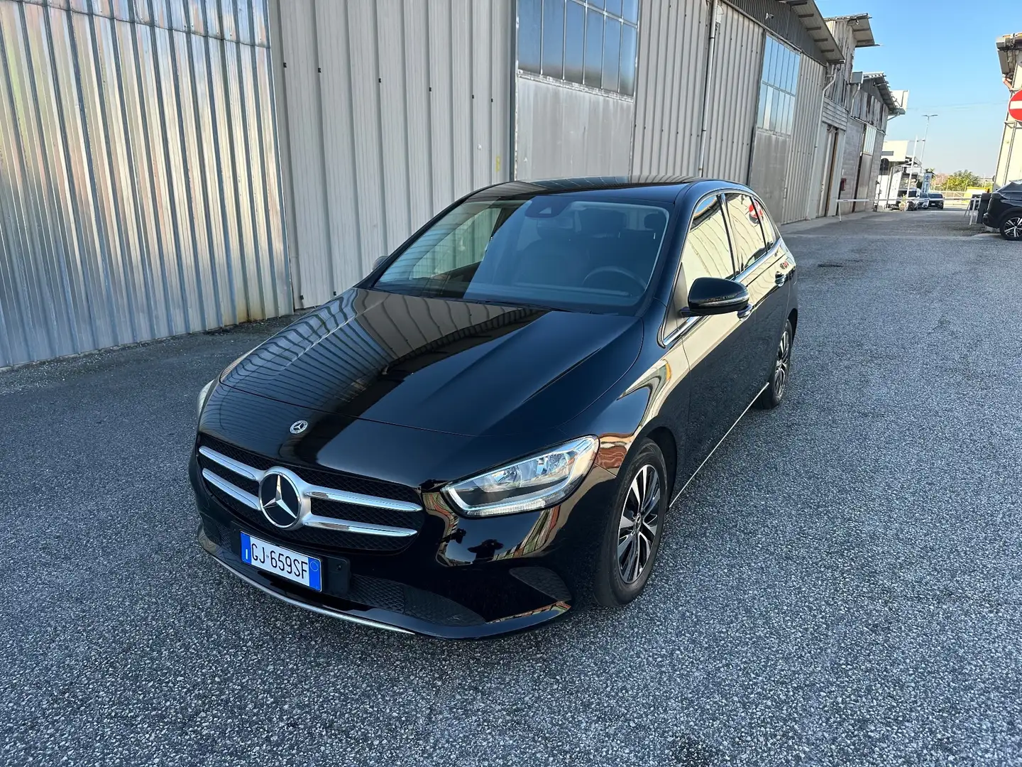 Mercedes-Benz B 180 B 180 d Automatic Executive NUOVA Nero - 1