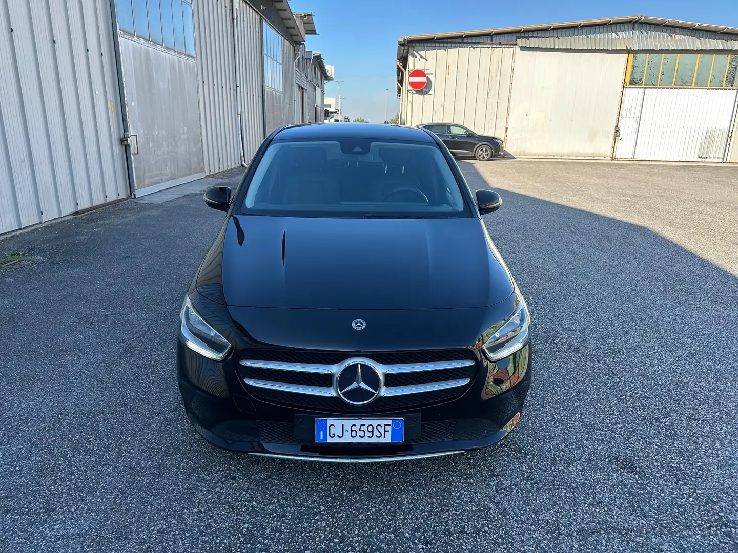 Mercedes-Benz B 180 B 180 d Automatic Executive NUOVA Nero - 2