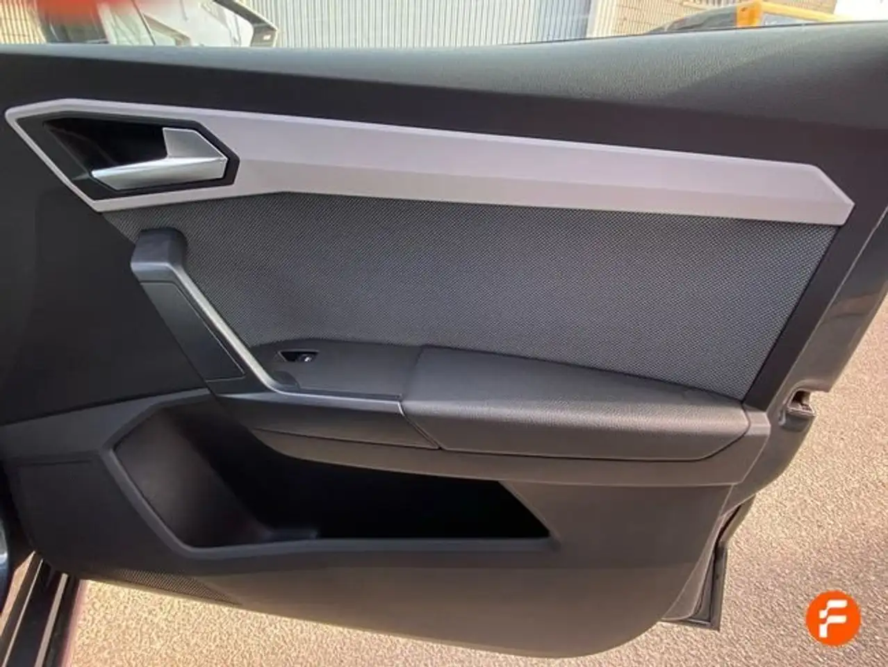 SEAT Ibiza 1.0 TSI 85kW (115CV) Special Edition — Galerie du véhicule 11