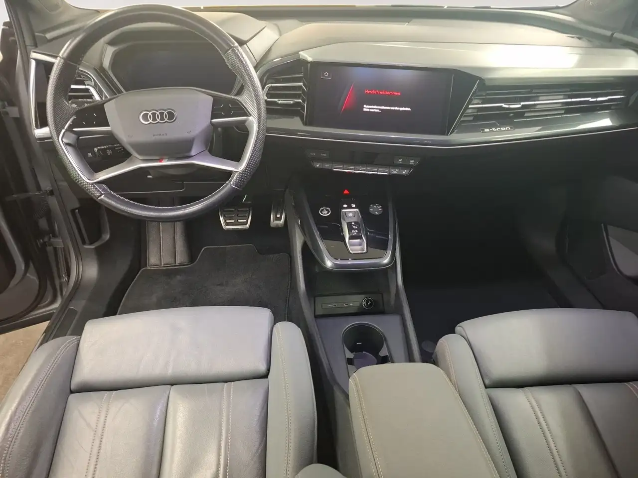 Audi Q4 40 S-Line AHK Matrix Sonos RFK ACC, миниатюра 9