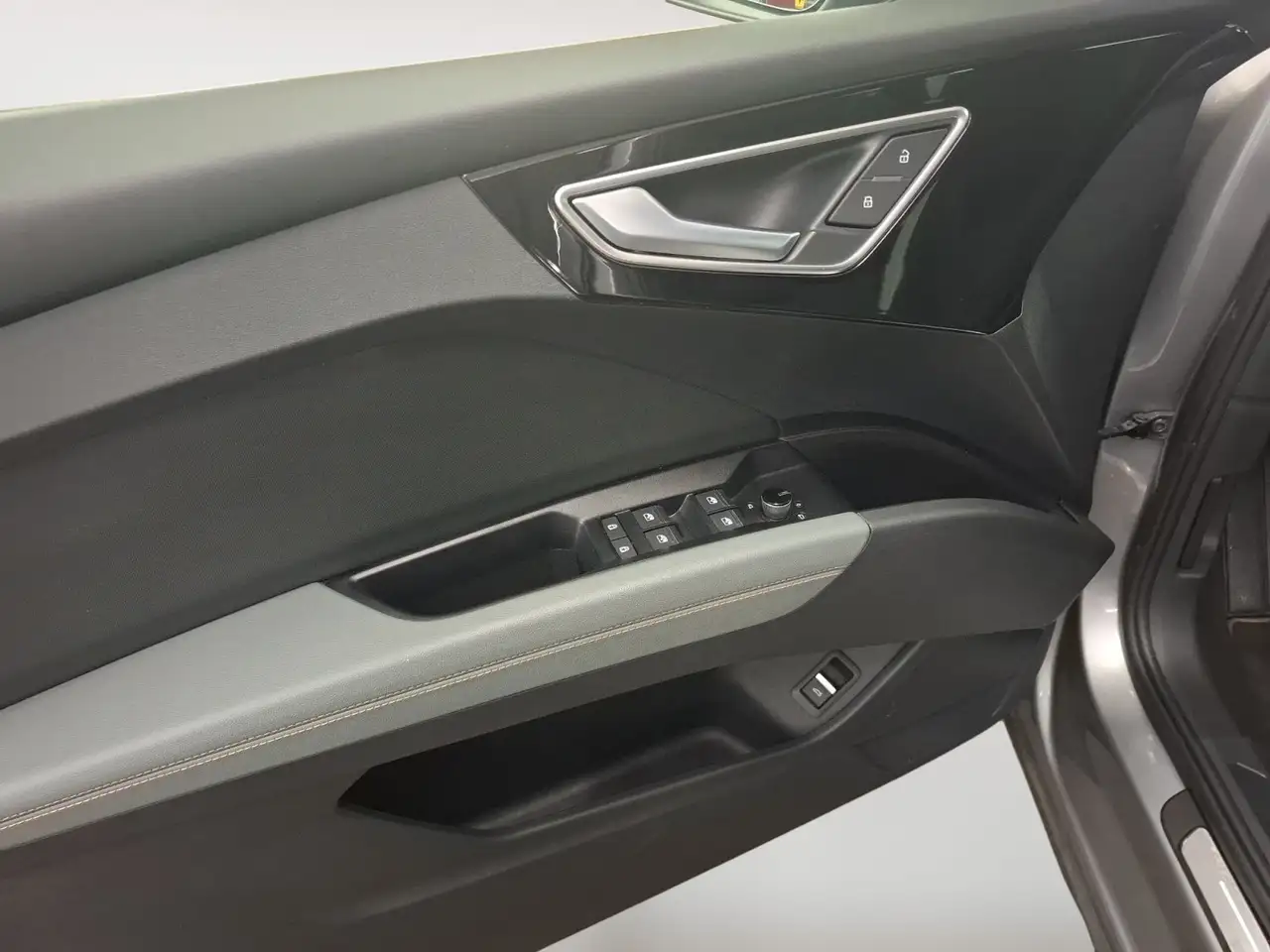 Audi Q4 40 S-Line AHK Matrix Sonos RFK ACC, миниатюра 14