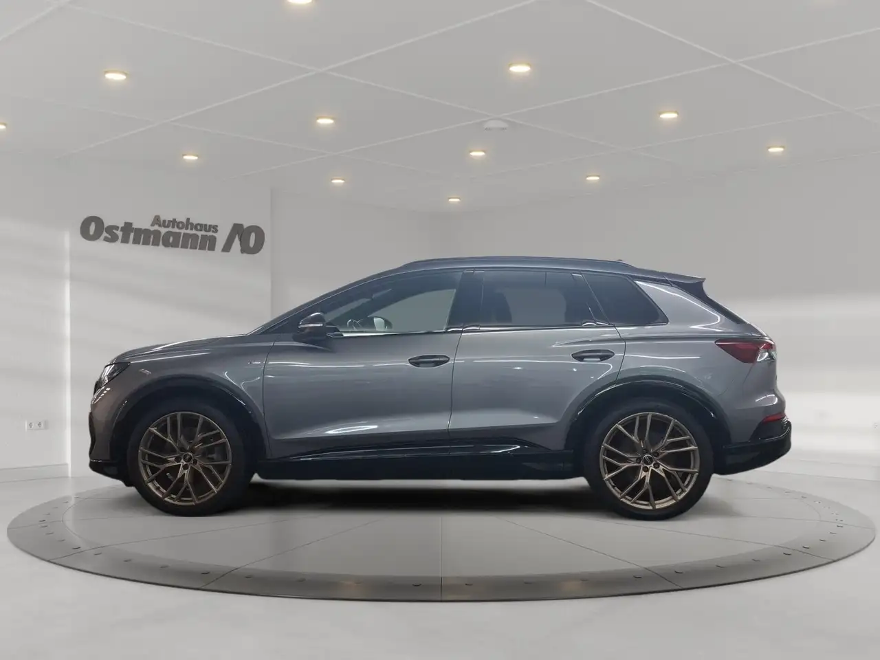 Audi Q4 40 S-Line AHK Matrix Sonos RFK ACC, миниатюра 2