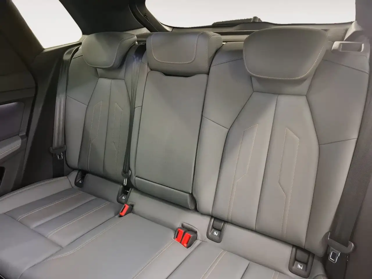 Audi Q4 40 S-Line AHK Matrix Sonos RFK ACC, миниатюра 8