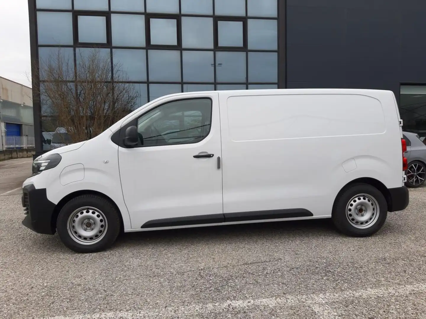 Opel Vivaro 2.0 Diesel 120 CV P MEDIO -TN VAN AM KO S&S MT6 Blanc - 2
