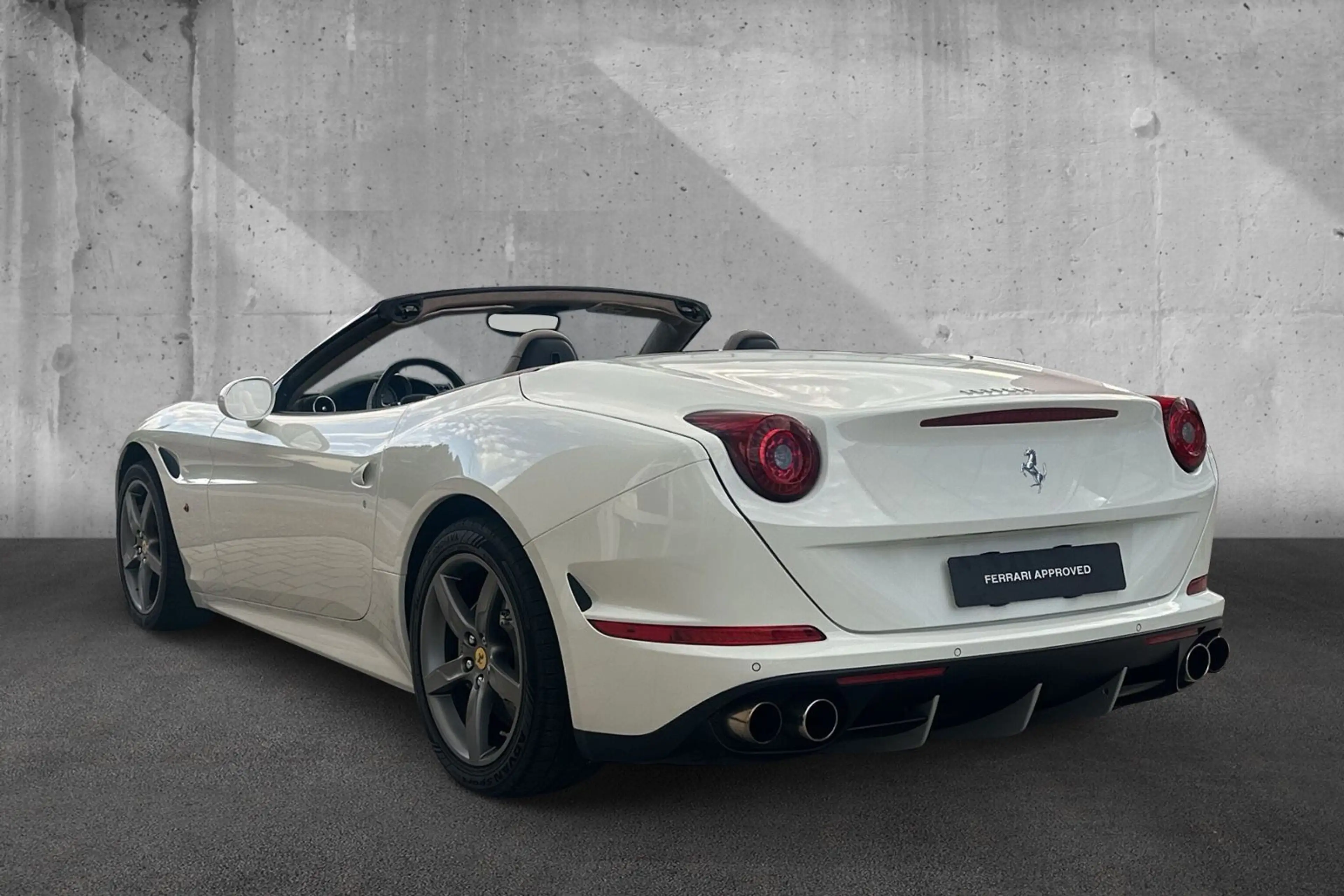 Ferrari California T*BiColor*Dt Auto*Diamond Stitching — photo 4