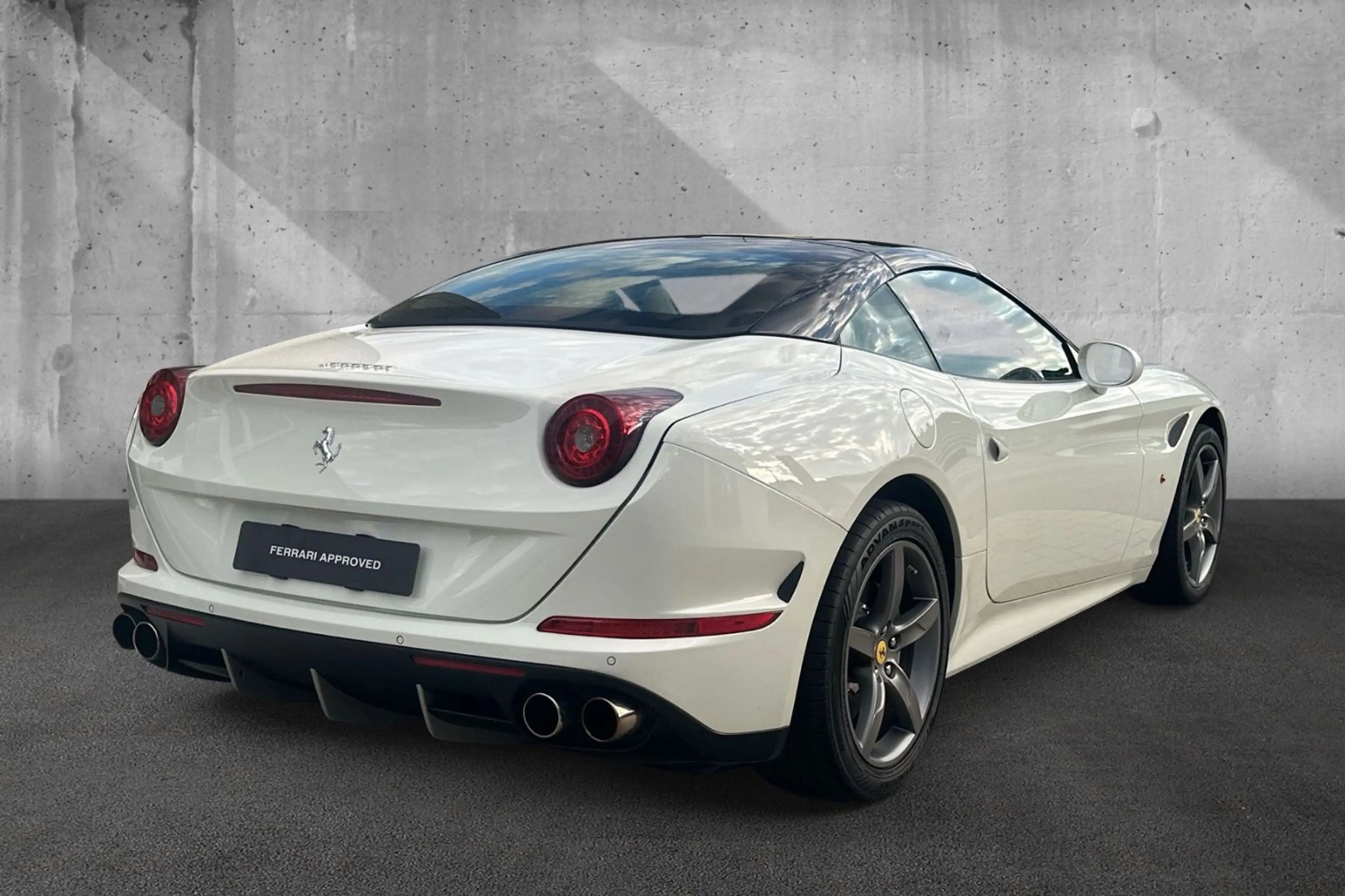 Ferrari California T*BiColor*Dt Auto*Diamond Stitching — photo 8